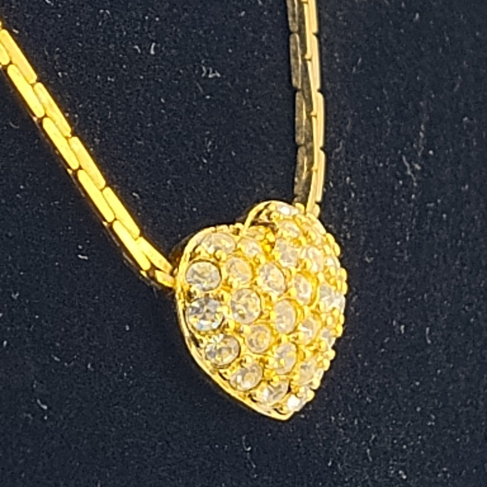 Authentic Vintage Signed SWAROVSKI CRYSTAL HEART LOVE NECKLACE GOLDTONE 16 ¾" - Picture 3 of 9